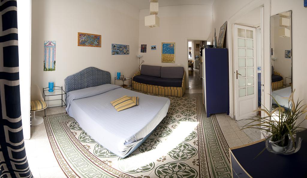 B&B Platamon Nápoles Quarto foto
